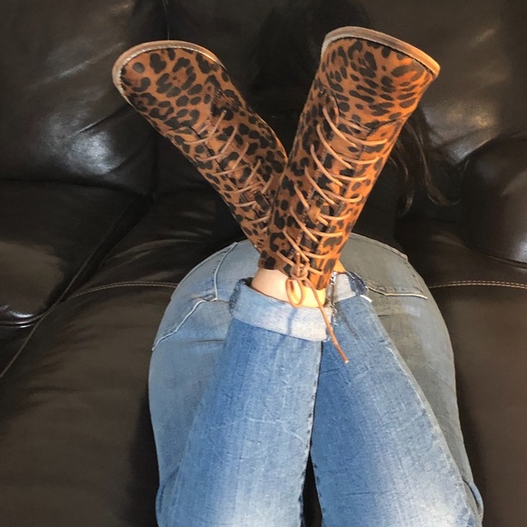 FAUX SUEDE LEOPARD PRINT BOOTS - Picture 3 of 8